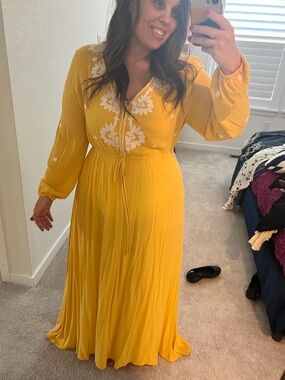 FLORYDAY Embroidered Flower Maxi in Yellow - Large